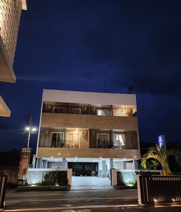 Purnama Balige Hotel Exterior foto